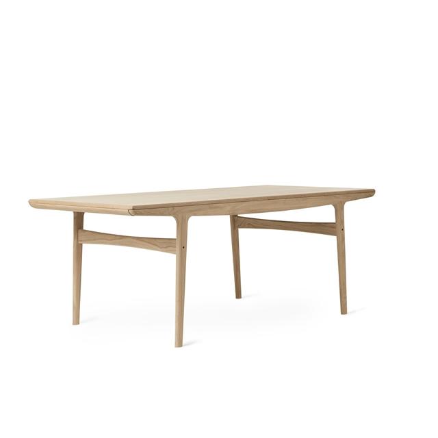 Elegant udtrækkeligt spisebord fra Warm Nordic