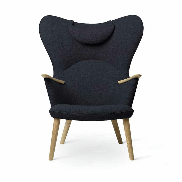 Carl Hansen Mama Bear Lænestol i Sæbebehandlet Eg - Blå