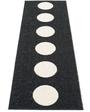Pappelina Gulvtæppe Vera 225 Black Vanilla