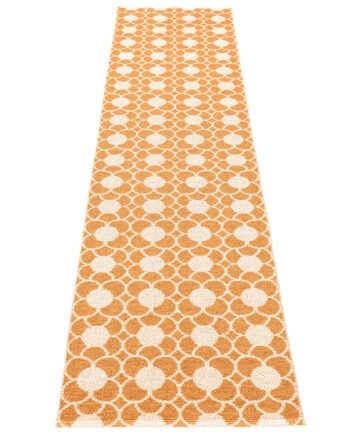 Pappelina Anya Gulvtæppe 300  Pale Orange Vanilla