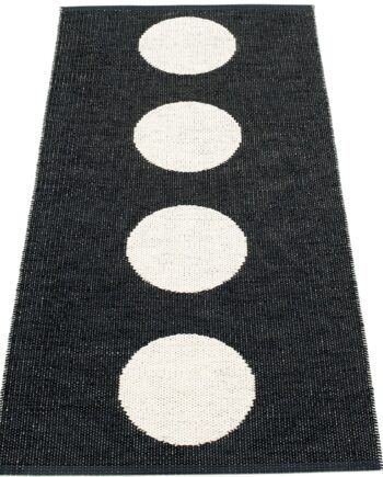 Pappelina Gulvtæppe Vera 150 Black Vanilla